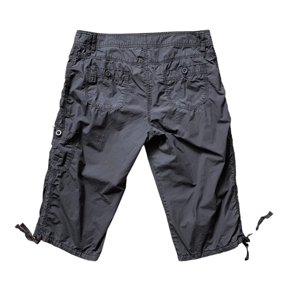 Y2K Dark Grey Cotton Cargo Capris Size 13 XL - Picture 3 of 6